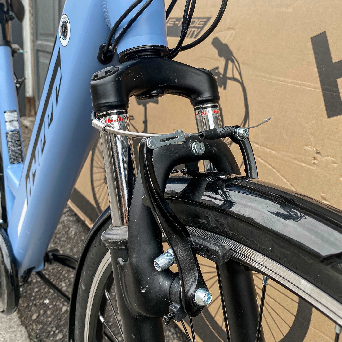 700C E-RIDE CITY HYPER EBIKE