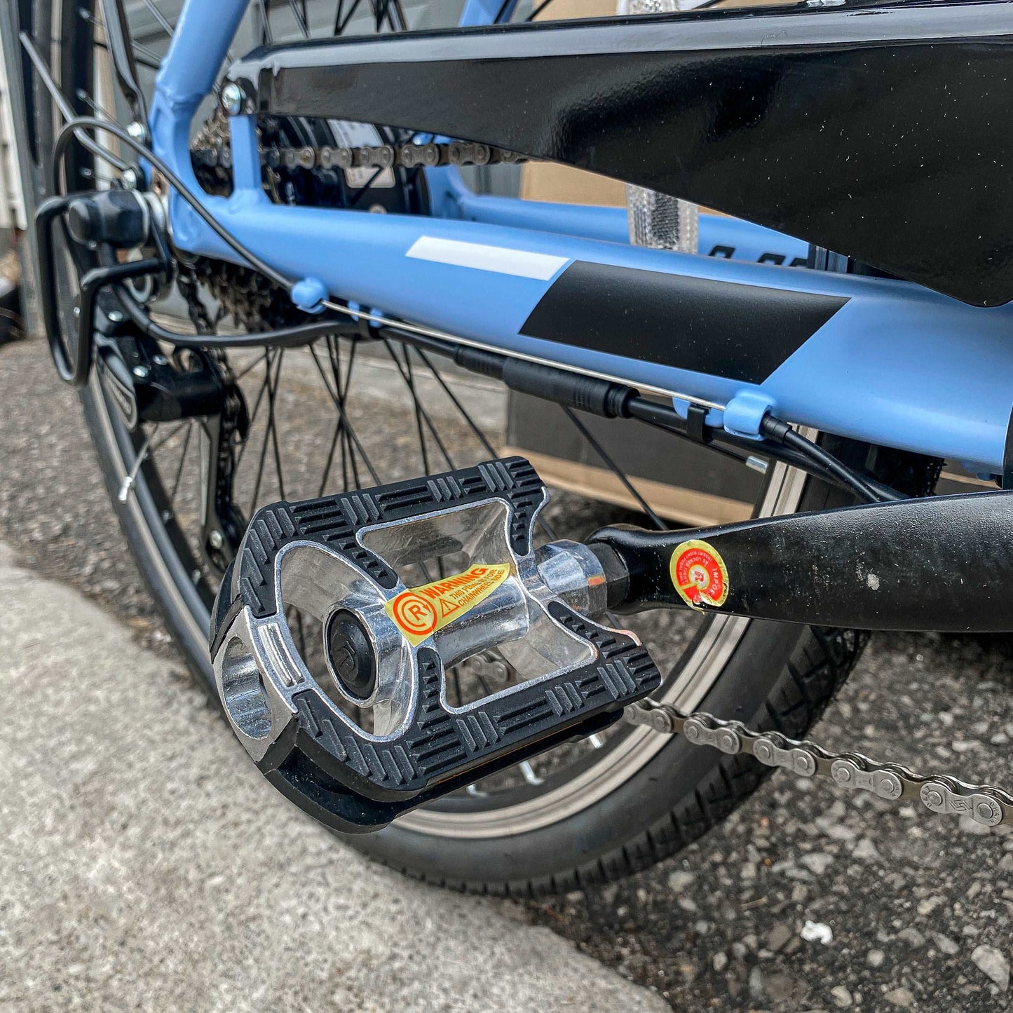 700C E-RIDE CITY HYPER EBIKE