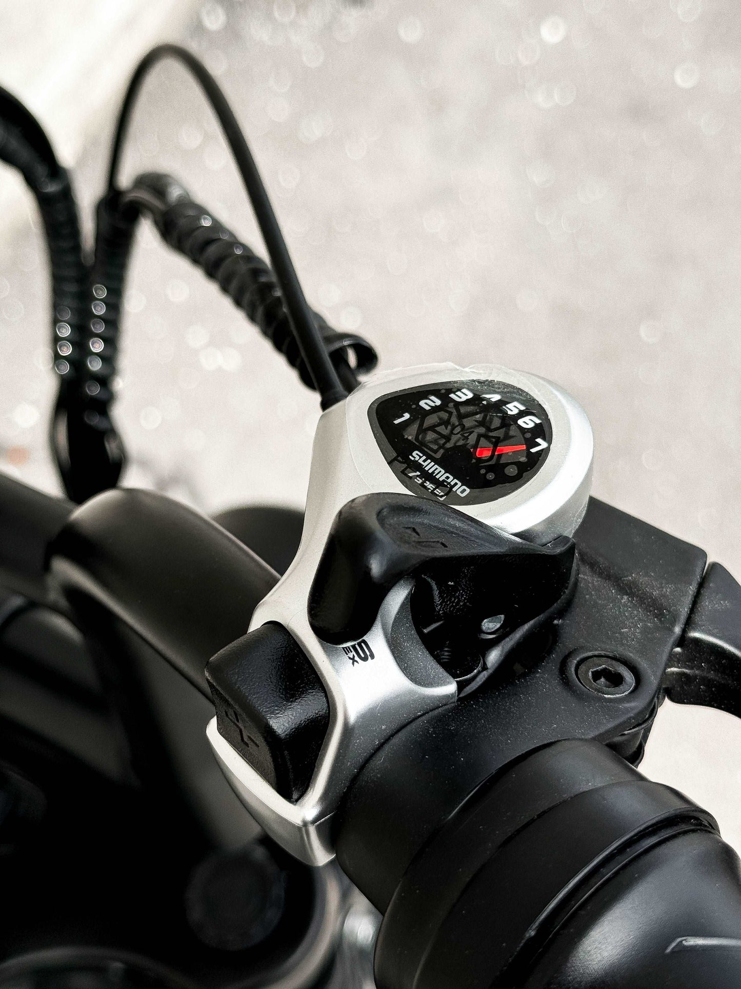 Dalat V1 Dual Battery Edition Electric Bike 2024, shifter picture
